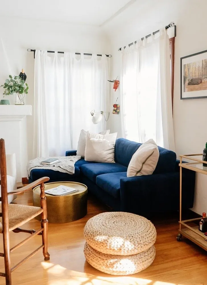 照片：北欧现代风格客厅，公寓，小贴士，极简主义 – 网站上的照片