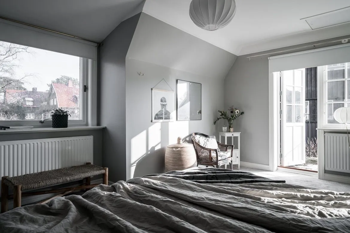 照片:北欧现代风格卧室,室内装饰,房屋,瑞典,灰色,哥德堡,中性色调装修,如何以现代风格布置房屋,4间及以上,90平方米以上 – 网站照片