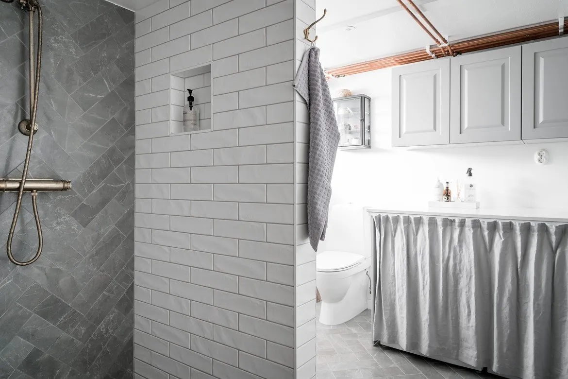 照片:北欧现代风格浴室,室内装饰,房屋,瑞典,灰色,哥德堡,中性色调装修,如何以现代风格布置房屋,4间及以上,90平方米以上 – 网站照片