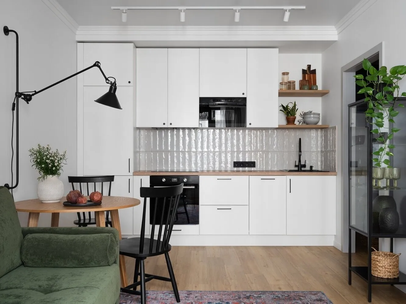 Foto: Küche und Esszimmer im modernen Stil, Zimmer-Interieur, Interieur-Stil, Interior Design, Tipps, günstige Wohnraum-Aktualisierung, wie man das Interieur aktualisiert, wie man ein Mietwohnungsinterieur verbessert, ohne Renovierung, neues Interieur ohne Renovierung, wie man das Interieur ohne Renovierung aktualisiert, Wohnungsinterieur, Design ohne Renovierung – Fotos auf unserer Website