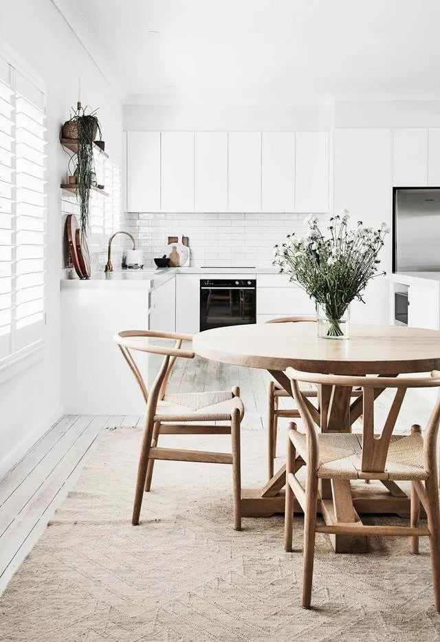 照片：北欧风格厨房与餐厅，室内装饰，家居，白色，4+间房，90多平方米 – 我们网站上的照片