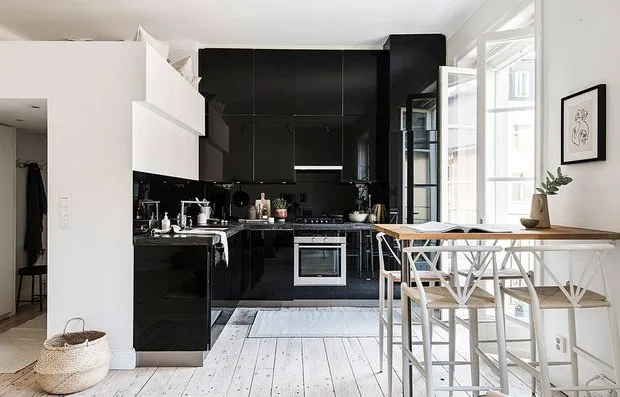 照片：斯堪的纳维亚厨房和餐厅，斯德哥尔摩，指南，斯堪的纳维亚室内设计，如何营造温馨氛围 – 我们网站上的照片