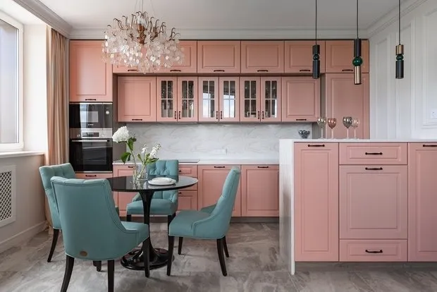 Diseñador: Lina Savina