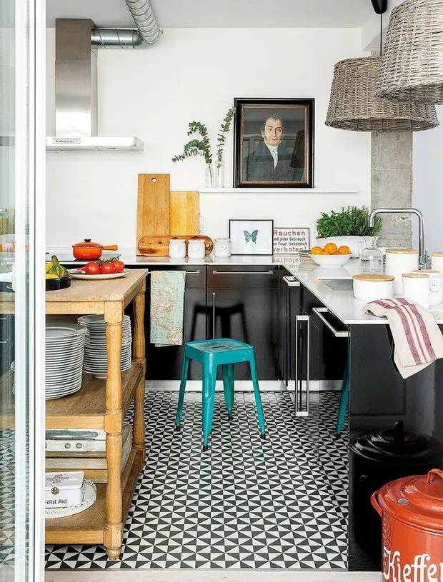 照片:现代风格厨房和餐厅、客厅、卧室、普罗旺斯与乡村风格、混合风格、装饰与DIY、公寓、西班牙、白色、马德里、Turquoise、4人或以上、超过90平方米、如何装饰明亮公寓 – 我们网站上的照片