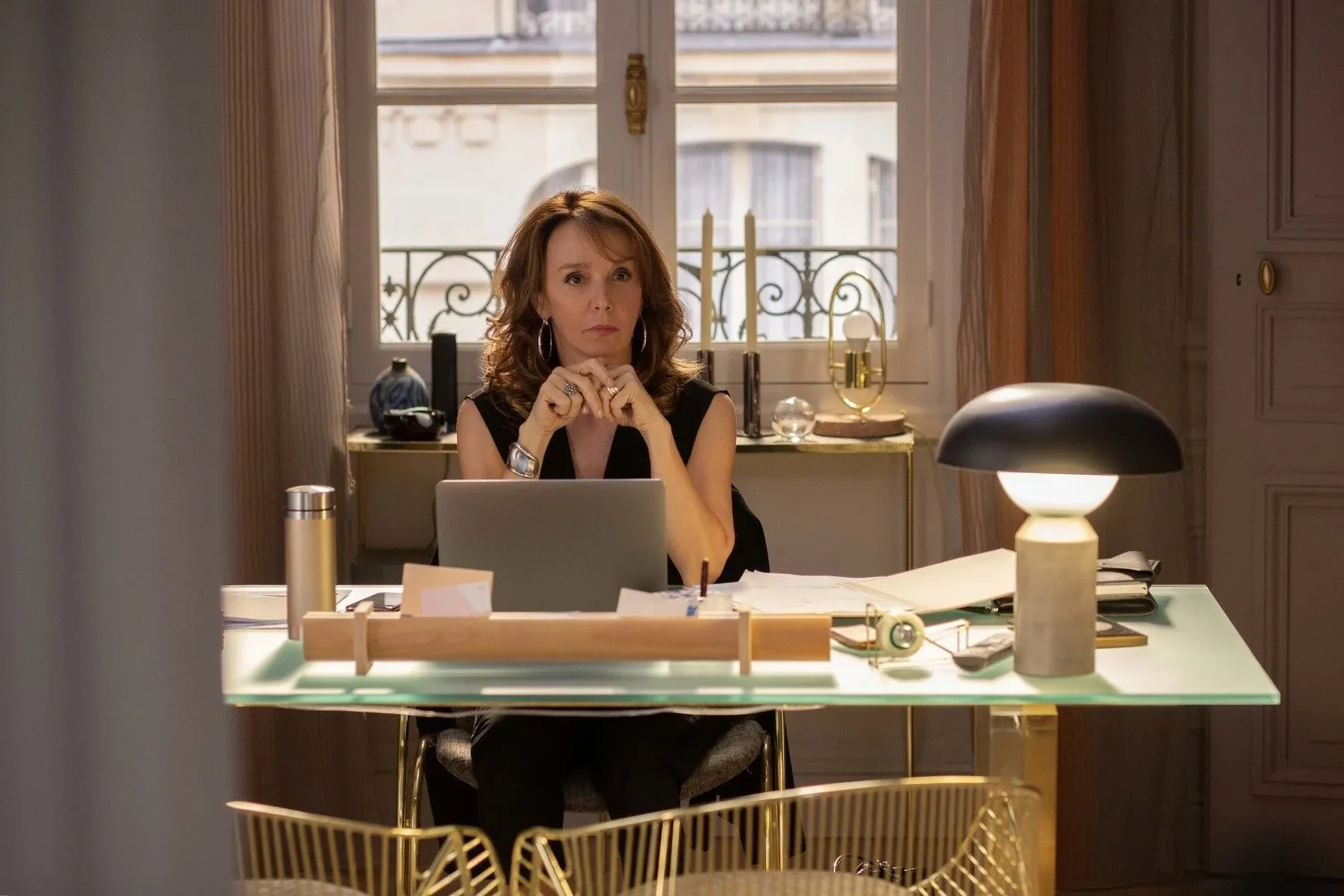 Кадр із серіалу Емілі в Парижі