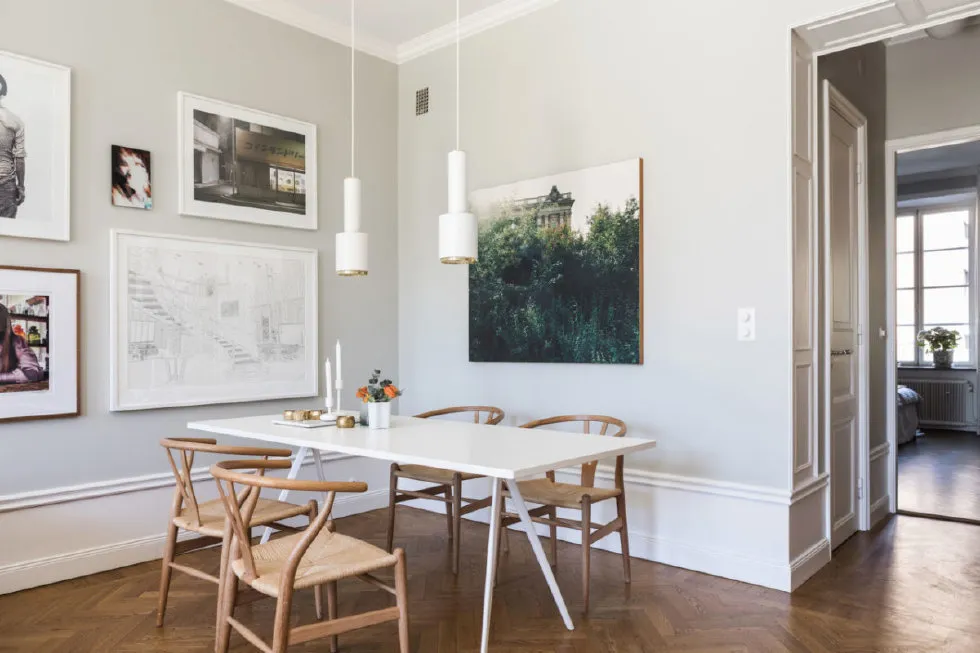 照片：斯堪的纳维亚风格厨房与餐厅，室内装饰，公寓 – 我们网站上的照片