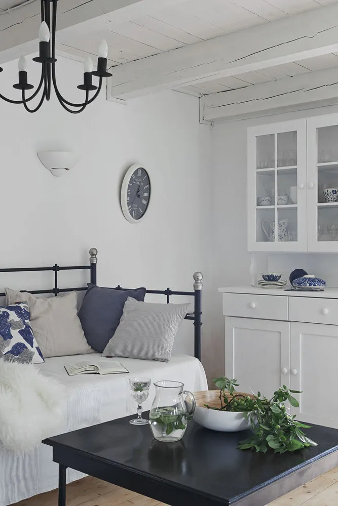 照片：普罗旺斯和乡村风格的客厅，柴棚，波兰，房屋和柴棚——我们网站上的照片