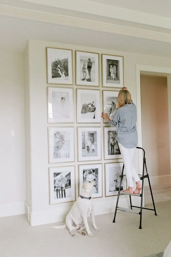 Photo: Style, Tips, Paintings, Wall Decor, How to Hang Paintings in the Living Room – Photo on Our Website