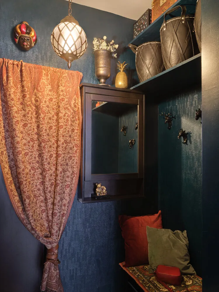 Foto: Vestíbulo en estilo Ecléctico, Oriental, Apartamento pequeño, Departamento, Estudio, Proyecto de la semana, San Petersburgo, hasta 40 metros, Anna Tarasova, AT-INTERIORS, Varvara Ponomareva – fotos en nuestro sitio web