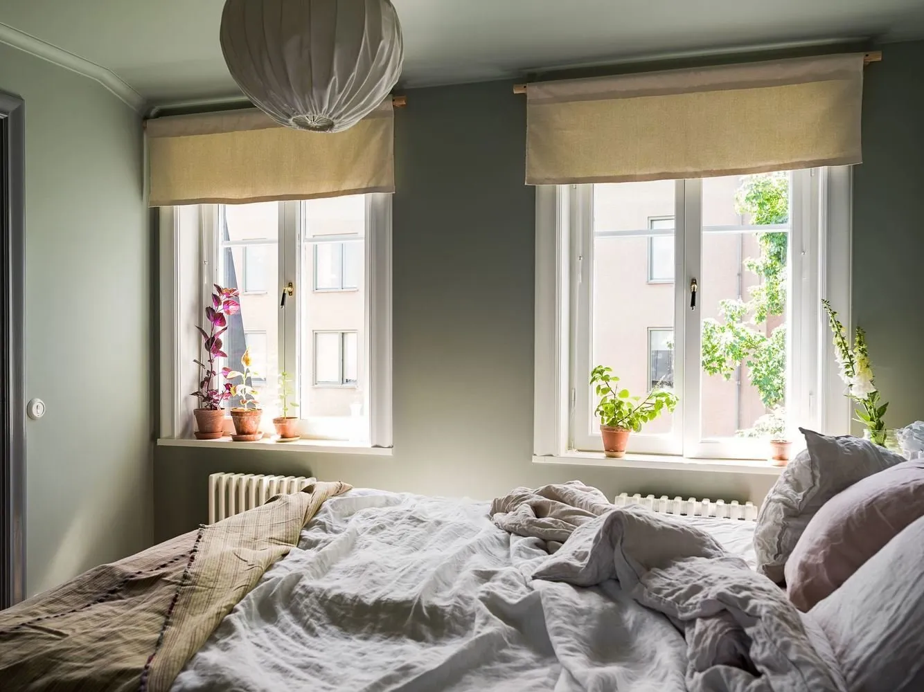 Фотографія: Спальня в стилі Скандинавія, Сучасний, Квартира, Поради, Мінімалізм, 40-60 метрів – фото на нашому сайті