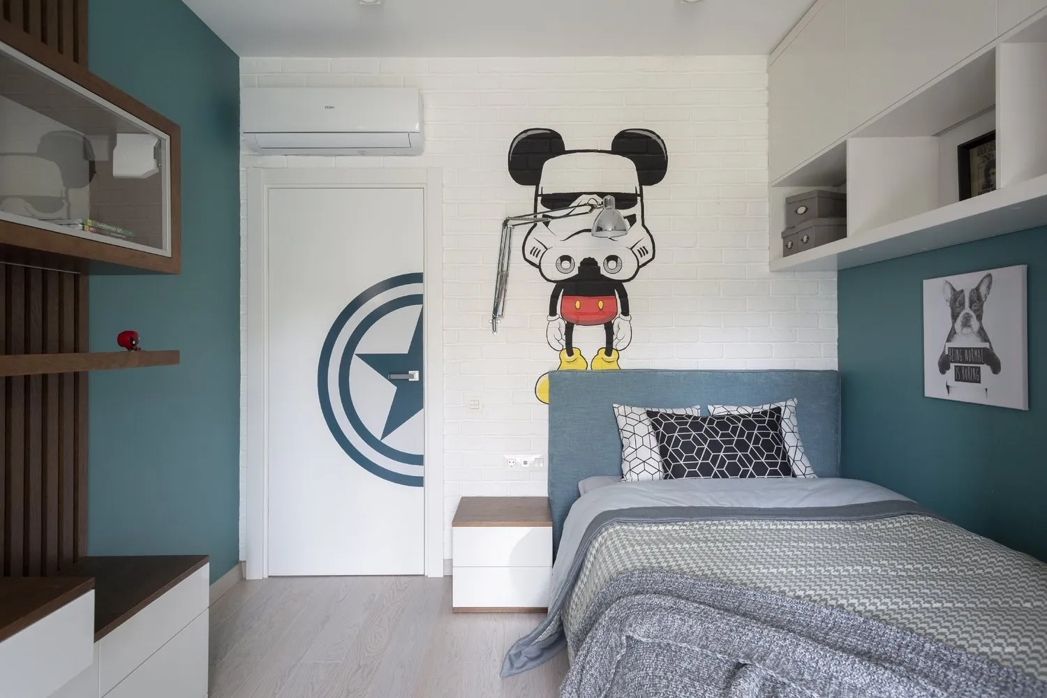 Design : Pavel Alexeev