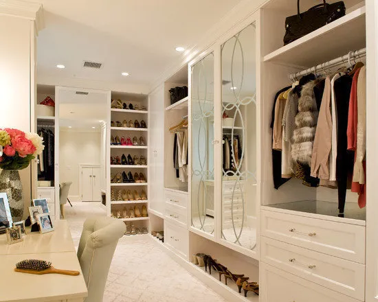 照片：风格衣柜，– 我们网站上的照片