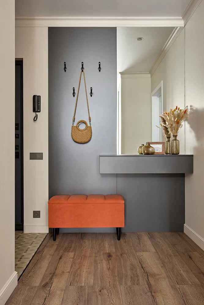 Foto: en estilo, Sala de entrada, Rediseño, Estrecha sala de entrada, Diseño de sala de entrada pequeña, Ideas para decorar una sala de entrada, Cómo decorar una sala de entrada, Edificio de panel, Diseño de sala de entrada pequeña, Ideas para sala de entrada pequeña, Sala de entrada en edificio de panel, Olga Bódrova – foto en nuestro sitio web