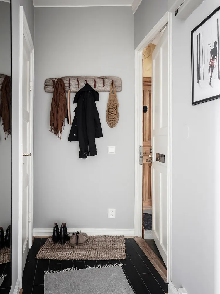 照片:北欧风格过道,现代,室内装饰,白色,灰色 – 我们网站上的照片