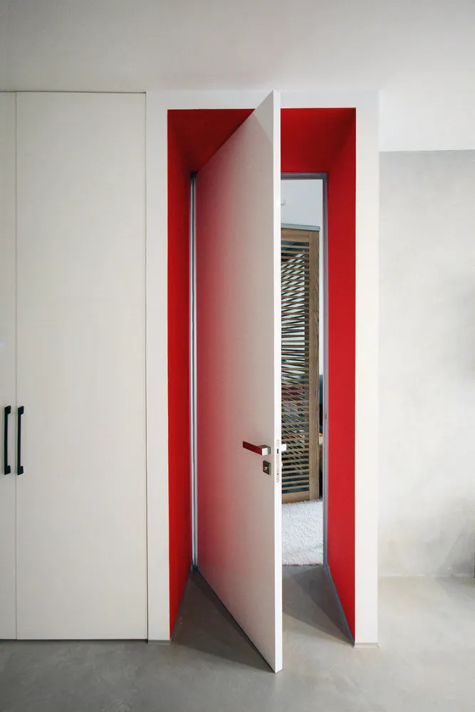 Фотографія: Прихожа в стилі Сучасний, Лофт, Квартира, Студія, Дім, Декор, Поради, Білий, Чорний, Червоний, Сірий, Коричневий, 1 кімната, 2 кімнати, 3 кімнати, енциклопедія_декор – фото на нашому сайті