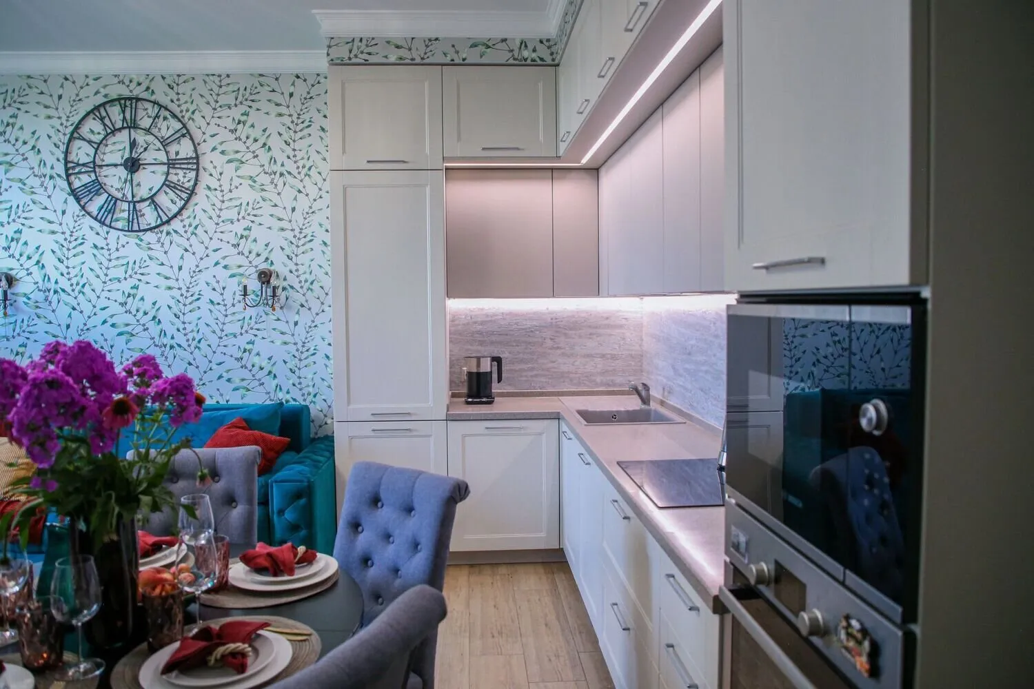 Фотографія: Кухня та столова в стилі Сучасний, Квартира, Проект дня, Московська область, Монолітний будинок, 3 кімнати, 60-90 метрів, Жуковський, Марія Чикунова – фото на нашому сайті