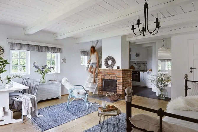 照片：柴棚，波兰，房屋和柴棚——我们网站上的照片