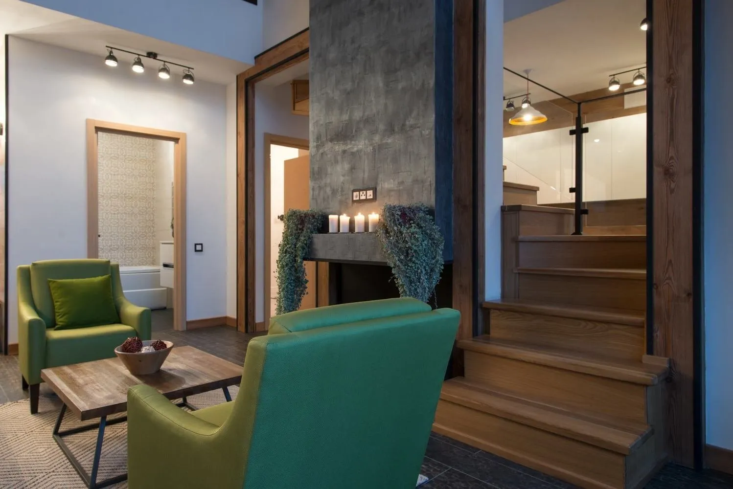 照片：现代风格客厅，技巧–我们网站的照片