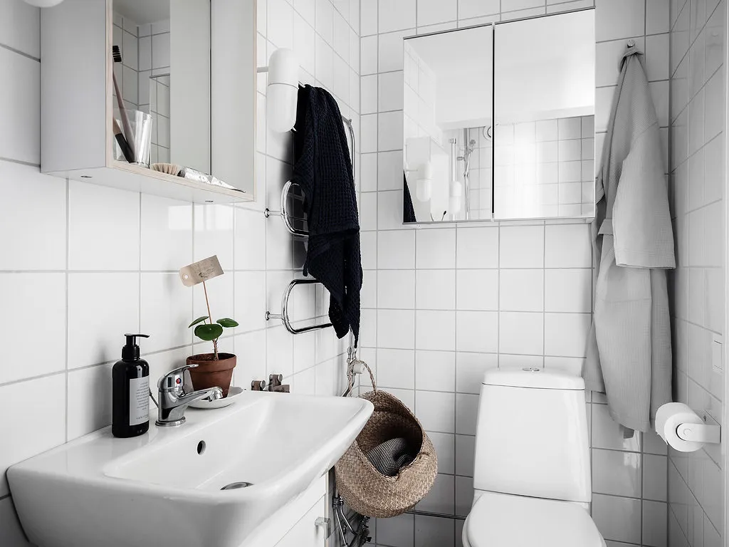 照片：北欧、普罗旺斯和乡村风格浴室，室内装饰，白色，绿色，环保，2室 – 我们网站上的照片