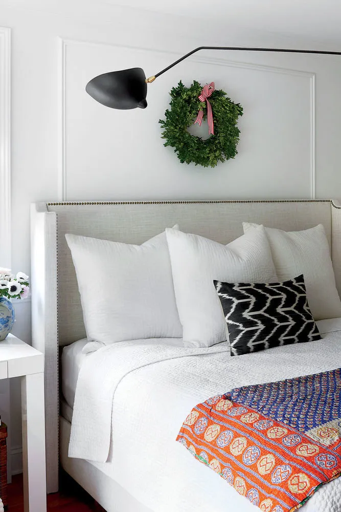 Photo: Bedroom in Provence and Cottage style, Interior decoration, House, USA, Accessories, Decoration, New Year, Red, Home and cottage, how to decorate an interior for the New Year – photo on our site