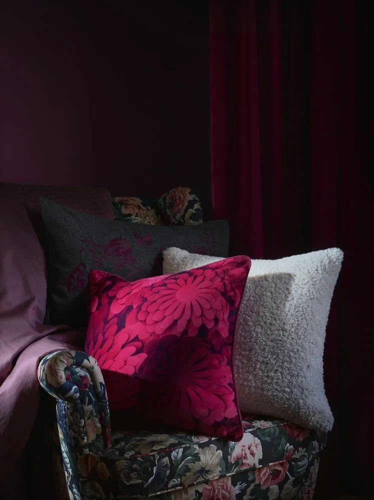 Фотография: в стиле , Гид, ИКЕА, новогоднее оформление интерьера, новогодний декор, новогодняя сервировка стола, зимний интерьер квартиры, много ИКЕА – фото на нашем сайте