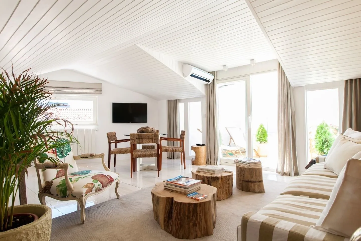 里斯本带露台的复式公寓（每晚4,437卢布起）