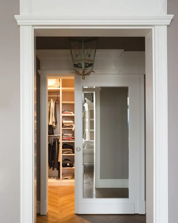Фотографія: Гардеробна в стилі Сучасний, Прихожа, Квартира, Дім, Поради, Дача, Вілла, Особняк, Пентхаус, Шале, Таунхаус – фото на нашому сайті