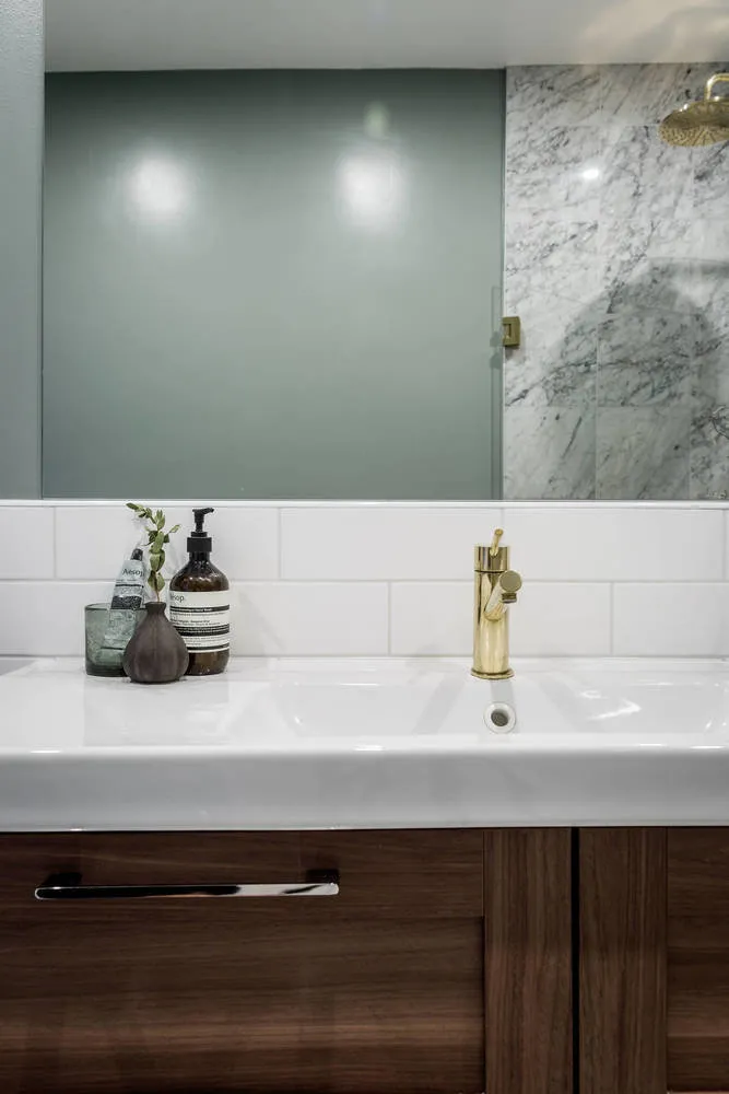 照片:现代斯堪的纳维亚风格浴室,室内装饰,公寓,斯德哥尔摩 – 我们网站上的照片