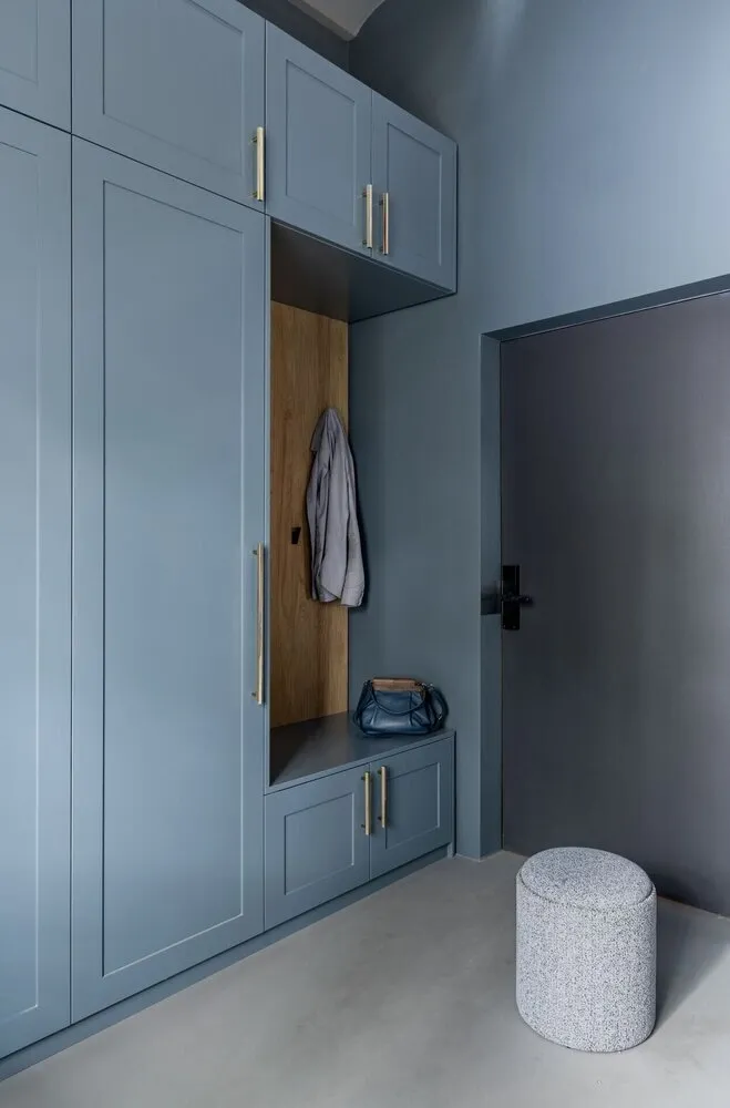 Photo: in style , Entrance Hall, Room Interior, Interior Style, Interior Design, Tips, Ideas for an Entrance Hall, Storage in Compact Spaces, Narrow Entrance Hall, Design of a Small Entrance Hall, Ideas for Organizing an Entrance Hall, Entrance Hall Design, Where to Store Things, Ergonomics of an Entrance Hall, How to Decorate an Entrance Hall, How to Decorate a Small Entrance Hall, Small Entrance Hall, Functional Entrance Hall, Small Entrance Hall Design, Ideas for a Small Entrance Hall, Entrance Hall Interior, Storage in an Entrance Hall – Photo on Our Site