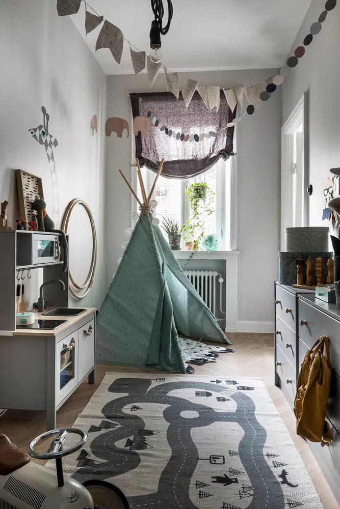 照片：北欧风格儿童房，室内装饰，公寓，瑞典，装饰，家具和灯光，斯德哥尔摩，灰色，北欧风格室内设计，3个房间，60-90平方米，单色内饰 – 我们网站上的照片