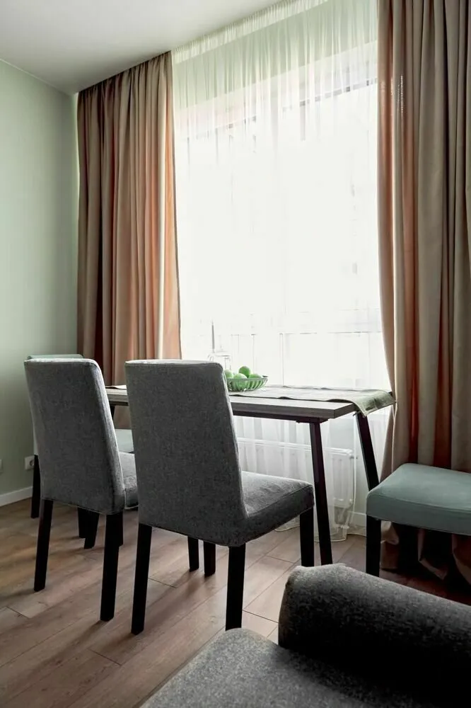 Foto: Sala de estar en estilo moderno, minimalismo, Proyecto de la semana – fotos en nuestro sitio web