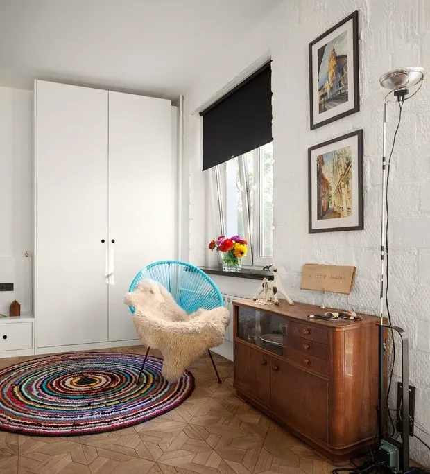 Foto: Dormitorio en estilo Loft, Escandinavo, Replanificación, Krushchevka – foto en nuestro sitio web