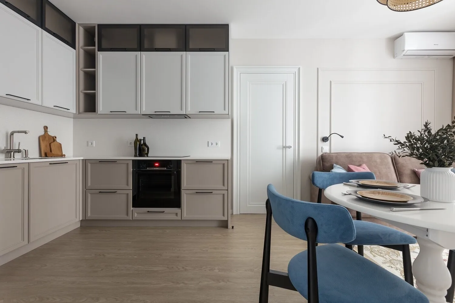 Foto: estilo moderno, apartamento, proyecto de la semana, San Petersburgo, Cubiq Studio, 3 habitaciones, 60-90 metros, monolítico-ladrillo – foto en nuestro sitio web