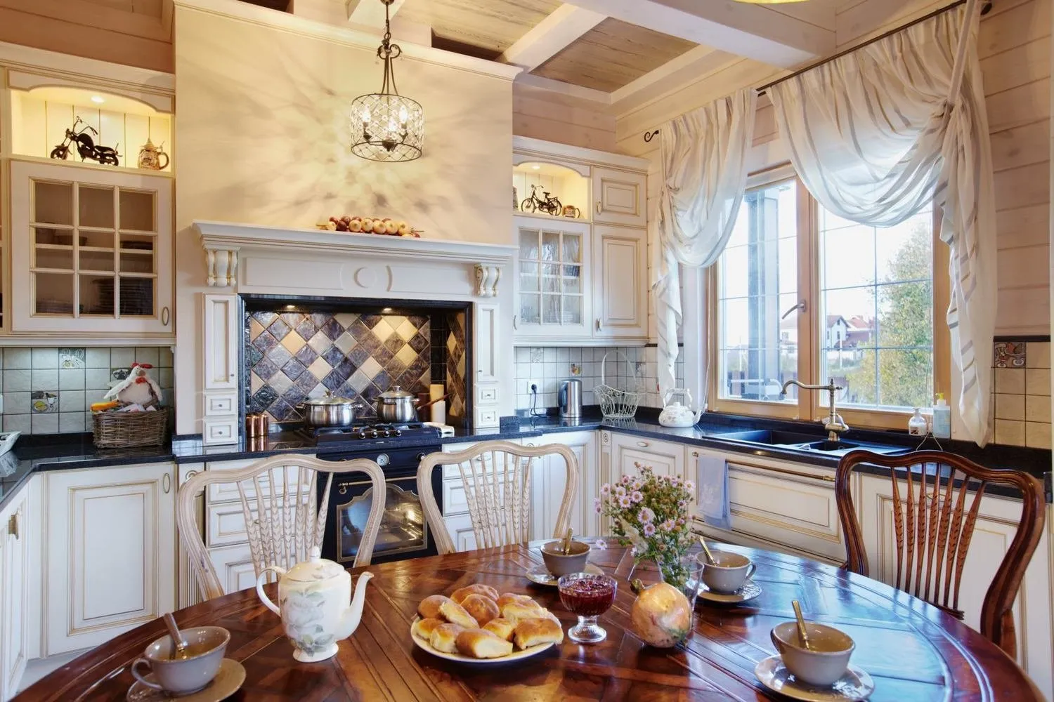 建筑师：亚历山大·彼得宁，设计：德米特里·施皮列沃伊