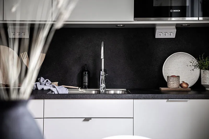 照片:斯堪的纳维亚风格,室内装饰,公寓,瑞典,平面图,白色,极简主义,黑色,哥德堡,2间卧室,40-60平方米 – 我们网站上的照片