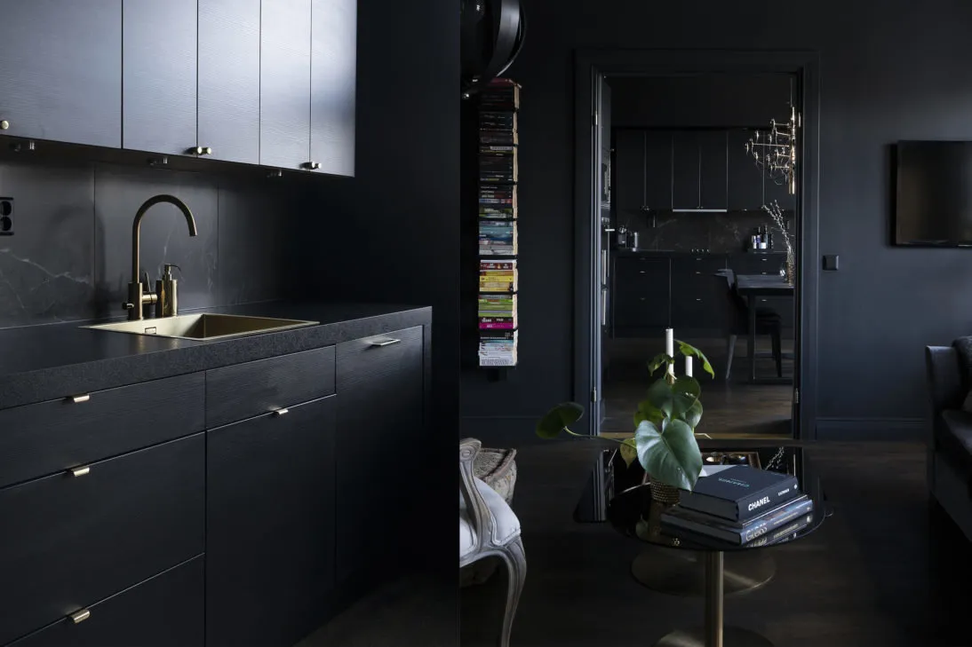 照片:现代风格厨房和餐厅,室内装饰,公寓,瑞典,黑色,2个房间 – 网站上的照片