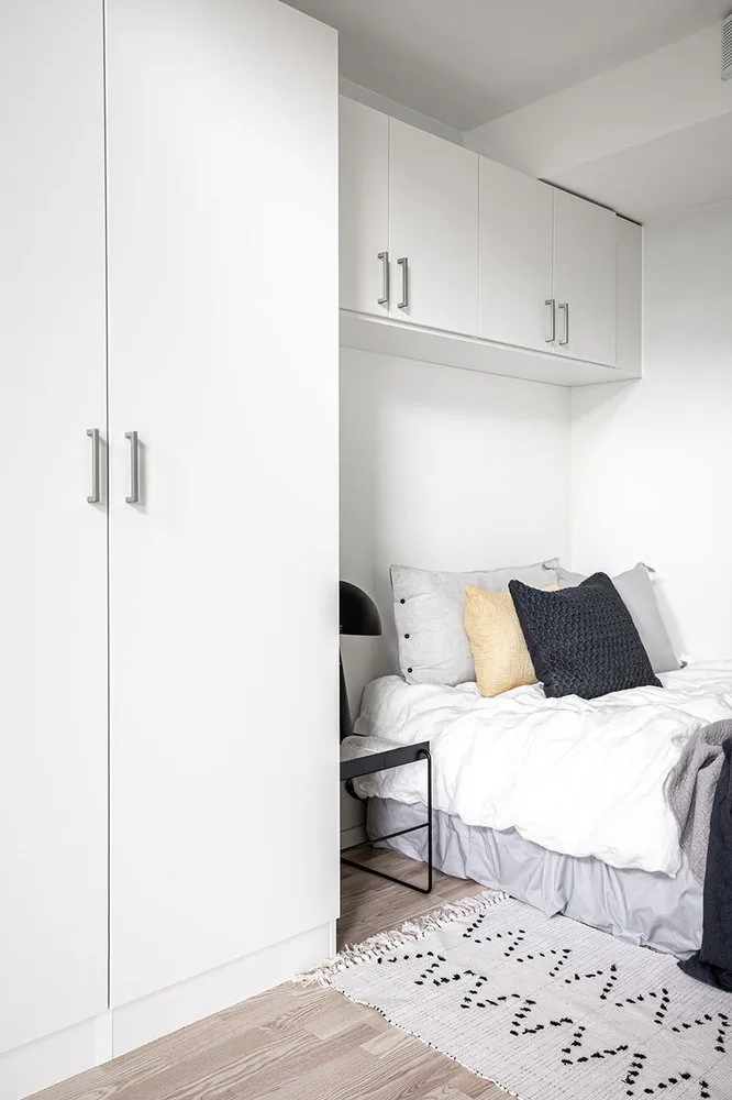 照片:斯堪的纳维亚风格卧室,室内装饰,公寓,瑞典,平面图,白色,极简主义,黑色,哥德堡,2间卧室,40-60平方米 – 我们网站上的照片
