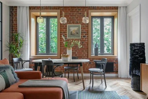 Photo: in style, Guide, Stalin-era building – photo on our website