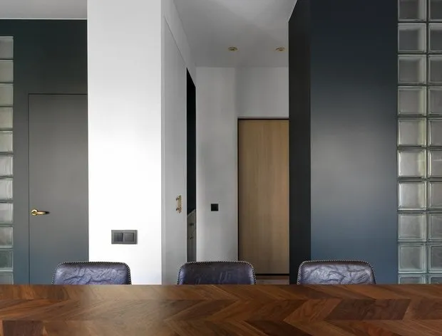 Foto: Vestíbulo en estilo Moderno, Apartamento pequeño – foto en nuestro sitio web