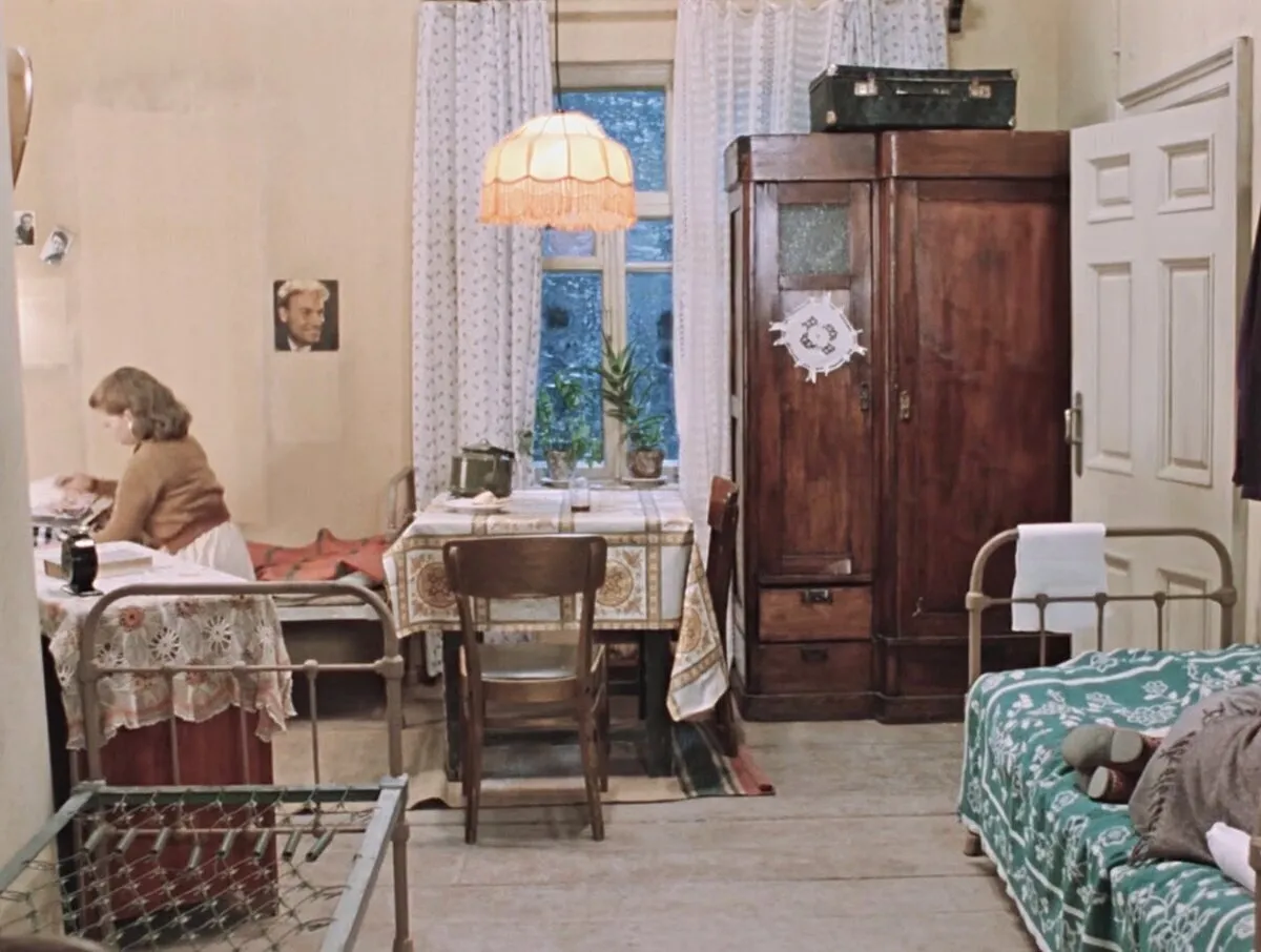 Cuadro de la película Moscú no llora, director Vladimir Menchov, Mosfilm, 1979