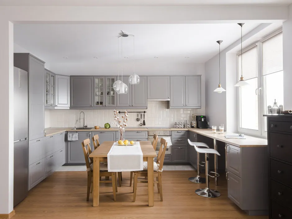 设计：纳塔莉亚·亚舒扎科娃