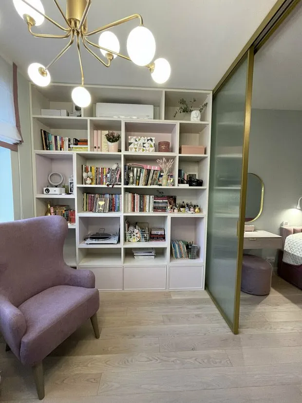 Photo: in style, Guide, Stalin-era building – photo on our website