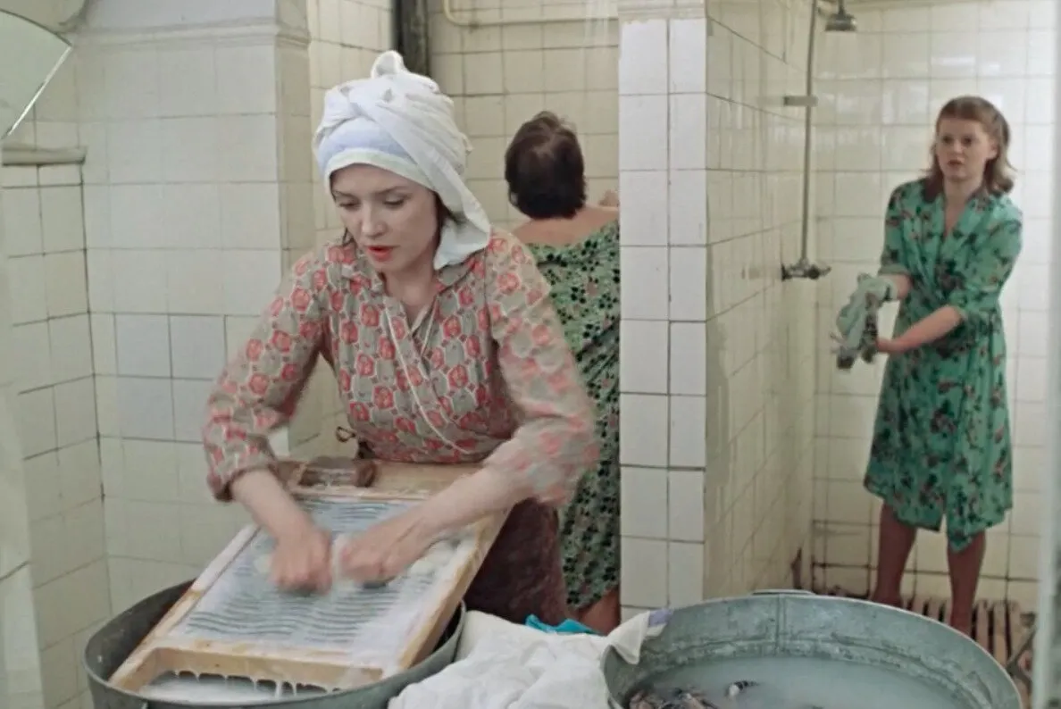 Cuadro de la película Moscú no llora, director Vladimir Menchov, Mosfilm, 1979