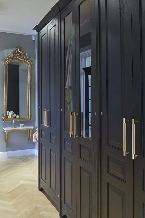 Photo: Hall in Classic, Modern Style, Interior Decoration, Apartment, 4 Rooms and More, Over 90 Square Meters – Photo on Our Website