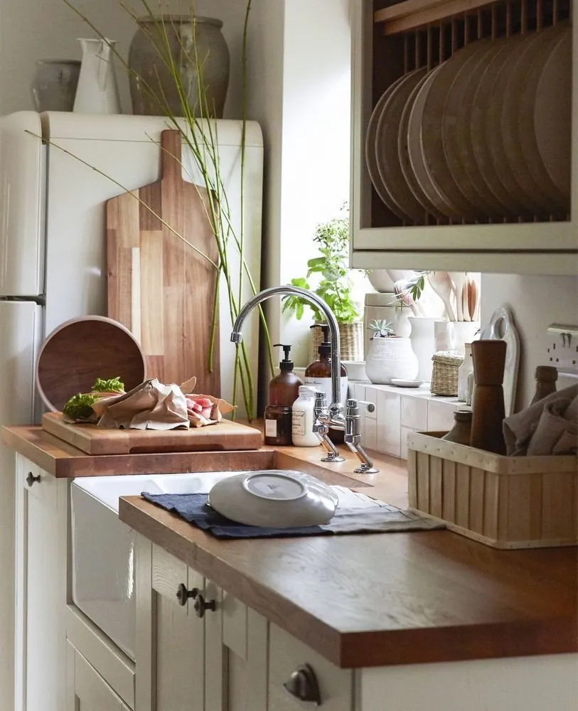 Foto: Cocina y comedor en estilo Provenza y Cotidiano, Ecléctica, Decoración de interiores, Casa, Beige, Vintage, IKEA, Casa y finca, cómo ahorrar, Inglaterra, ecléctica en la cabaña, cómo decorar un interior en estilo rústico – foto en nuestro sitio web