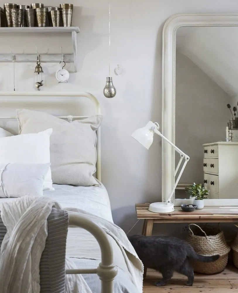 Foto: Dormitorio en estilo Provenza y Cotidiano, Ecléctica, Decoración de interiores, Casa, Beige, Vintage, IKEA, Casa y finca, cómo ahorrar, Inglaterra, ecléctica en la cabaña, cómo decorar un interior en estilo rústico – foto en nuestro sitio web