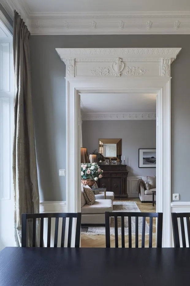 Фотография: Гостиная в стиле Классический, Современный, Декор интерьера, Квартира, 4 и больше, Более 90 метров – фото на нашем сайте