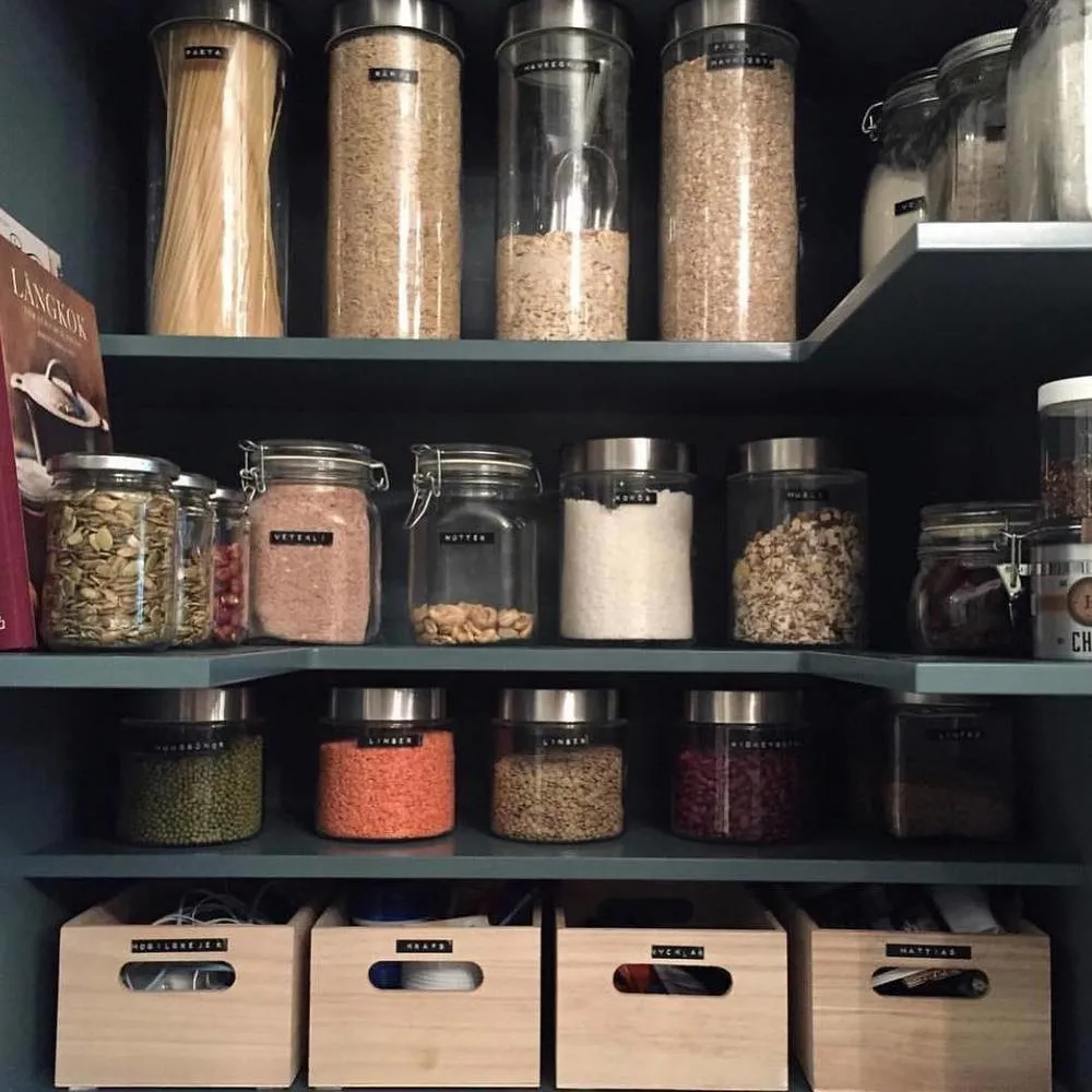 照片：现代、斯堪的纳维亚风格、室内装饰、公寓、瑞典、绿色、斯德哥尔摩、灰色、品红、宜家 —— 来自我们网站的照片