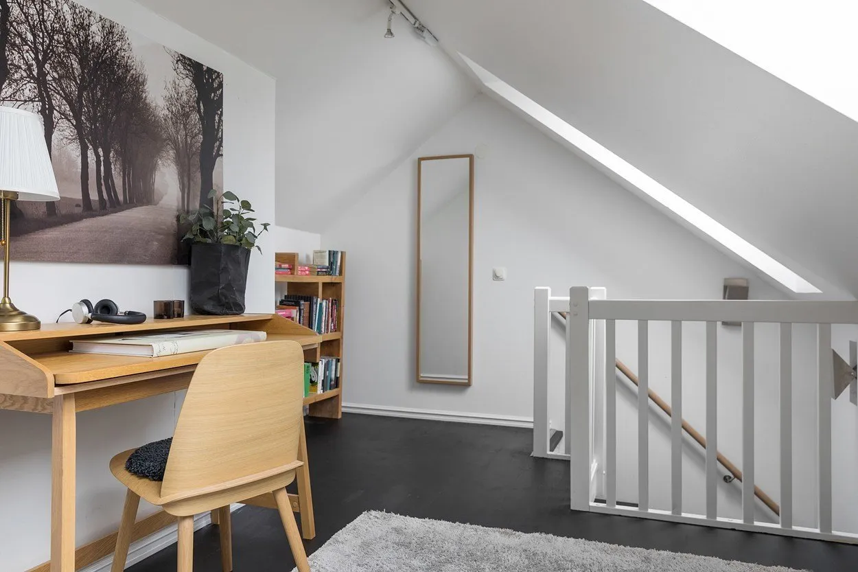 Foto: estudio en estilo escandinavo, ecléctico, decoración de interiores, apartamento, Suecia, Estocolmo, 4 habitaciones o más, más de 90 metros cuadrados – fotos en nuestro sitio web