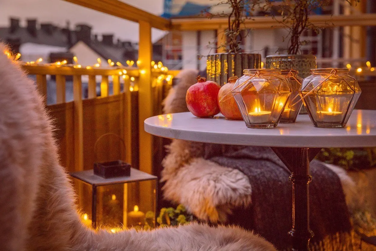 Foto: terraza en estilo escandinavo, ecléctico, decoración de interiores, apartamento, Suecia, Estocolmo, 4 habitaciones o más, más de 90 metros cuadrados – fotos en nuestro sitio web